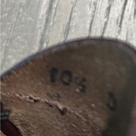 GH Bass Weejuns Logan Men’s Size 10.5 D Burgundy Leather Slip On Dress Shoe - Picture 10 of 11